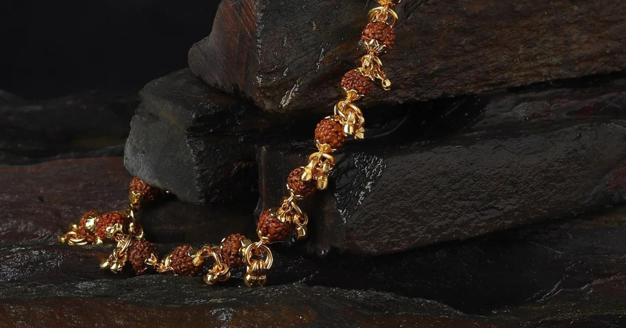 can-women-females-wear-rudraksha-panchakritya