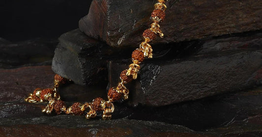 Can Women / Females Wear Rudraksha?